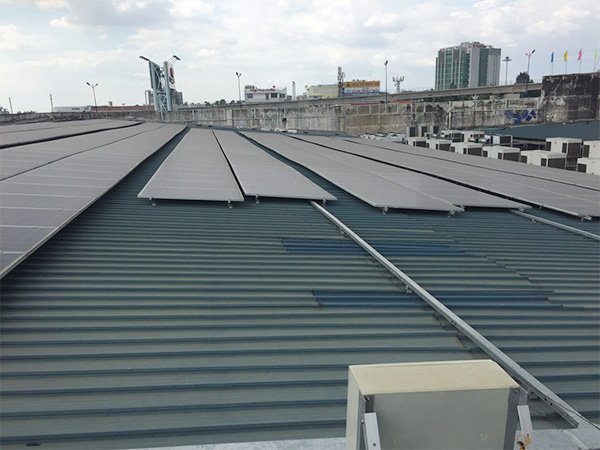 Lắp điện năng lượng mặt trời mái nhà