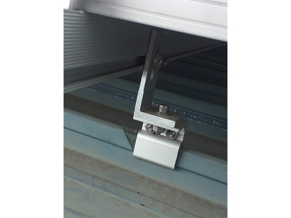 Lắp điện năng lượng mặt trời mái nhà