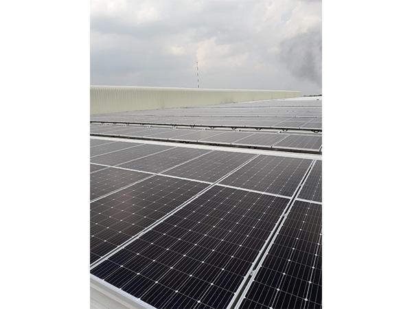 Lắp điện năng lượng mặt trời mái nhà